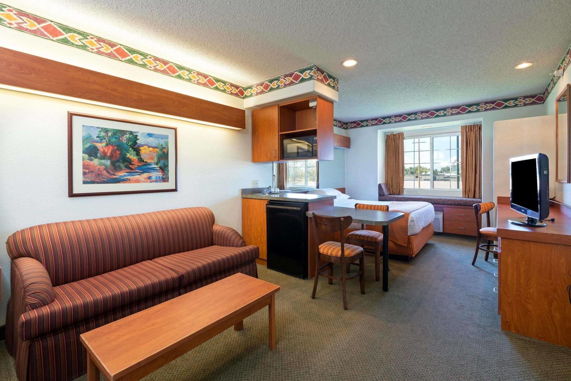 Microtel Inn And Suites Pueblo Exteriér fotografie